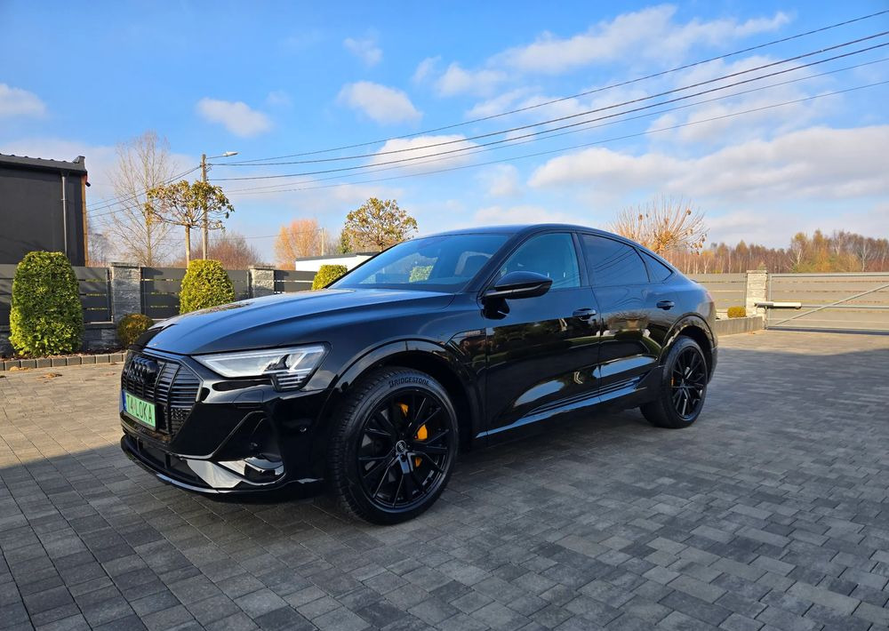 Audi e-tron 55 Quattro S Line - Седан: снимка 4 Audi e-tron 55 Quattro S Line - Седан: снимка 4