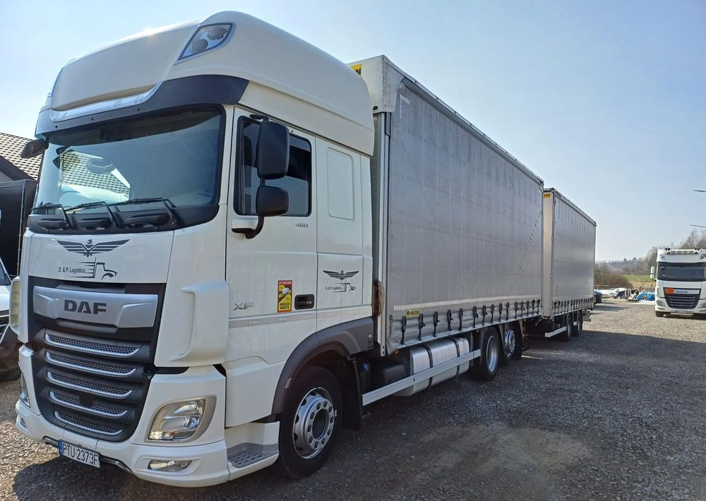 DAF XF 480 SUPER SPACE CAB / ZESTAW TANDEM PRZEJAZDOWY 120m3 - Камион с брезент: снимка 1 DAF XF 480 SUPER SPACE CAB / ZESTAW TANDEM PRZEJAZDOWY 120m3 - Камион с брезент: снимка 1