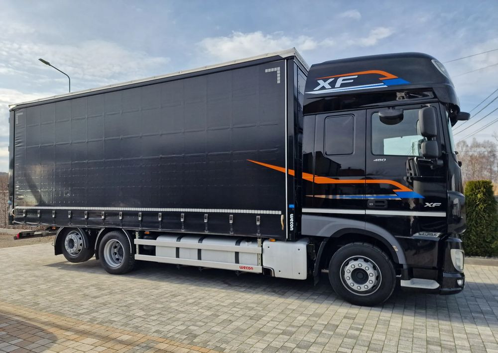 DAF XF 530 SUPER SPACE CAB /SSC / ACC /EURO 6 - Камион с брезент: снимка 2 DAF XF 530 SUPER SPACE CAB /SSC / ACC /EURO 6 - Камион с брезент: снимка 2