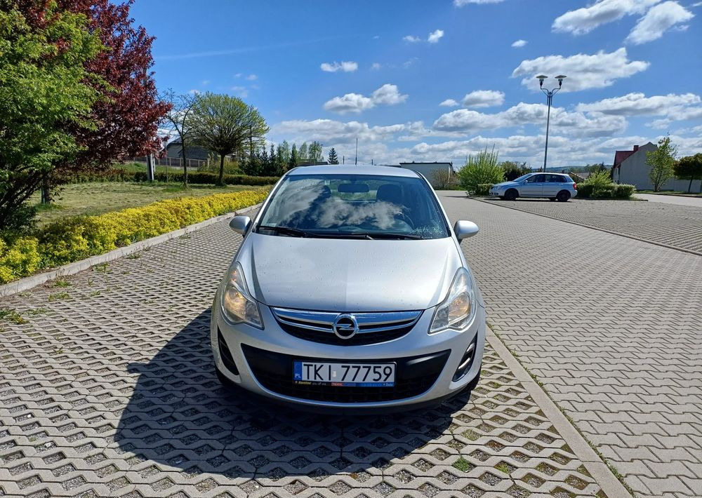 Opel Corsa 1.2 16V Graphite - Лек автомобил: снимка 4 Opel Corsa 1.2 16V Graphite - Лек автомобил: снимка 4