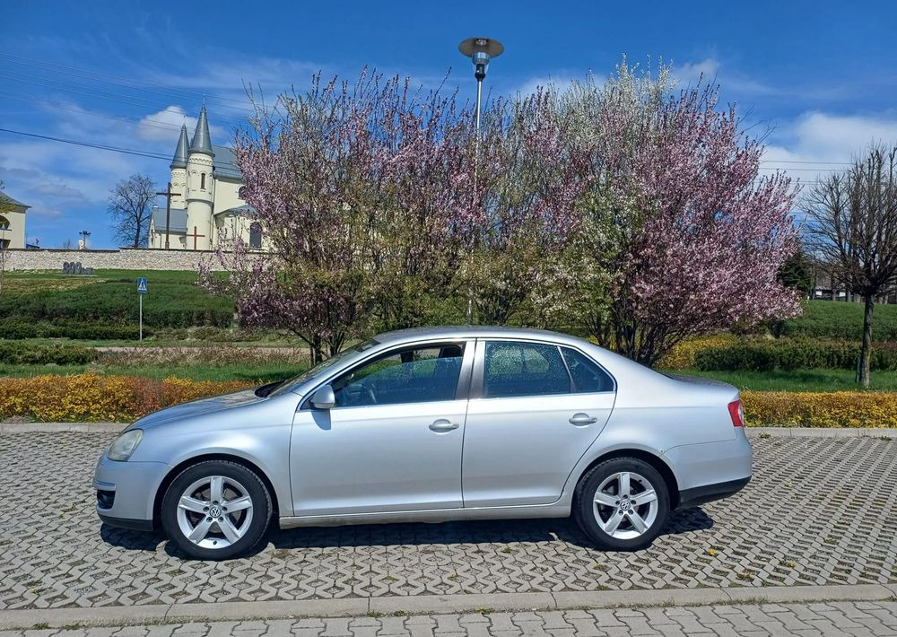Volkswagen Jetta - Седан: снимка 2 Volkswagen Jetta - Седан: снимка 2