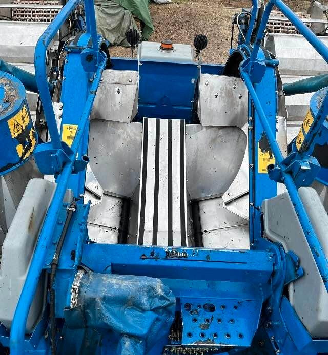 Vendemmiatrice Braud VL 6060 - Машина за събиране на грозде: снимка 4 Vendemmiatrice Braud VL 6060 - Машина за събиране на грозде: снимка 4