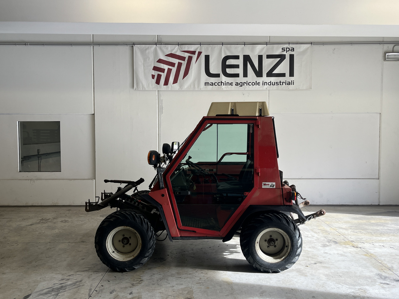 AEBI TT 70 S - Трактор: снимка 1 AEBI TT 70 S - Трактор: снимка 1