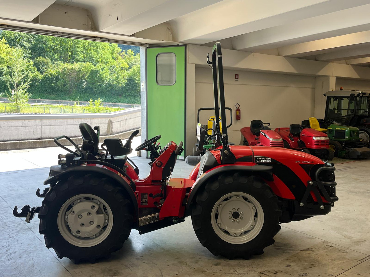 ANTONIO CARRARO INFINITY SR 7600 - Трактор: снимка 5 ANTONIO CARRARO INFINITY SR 7600 - Трактор: снимка 5