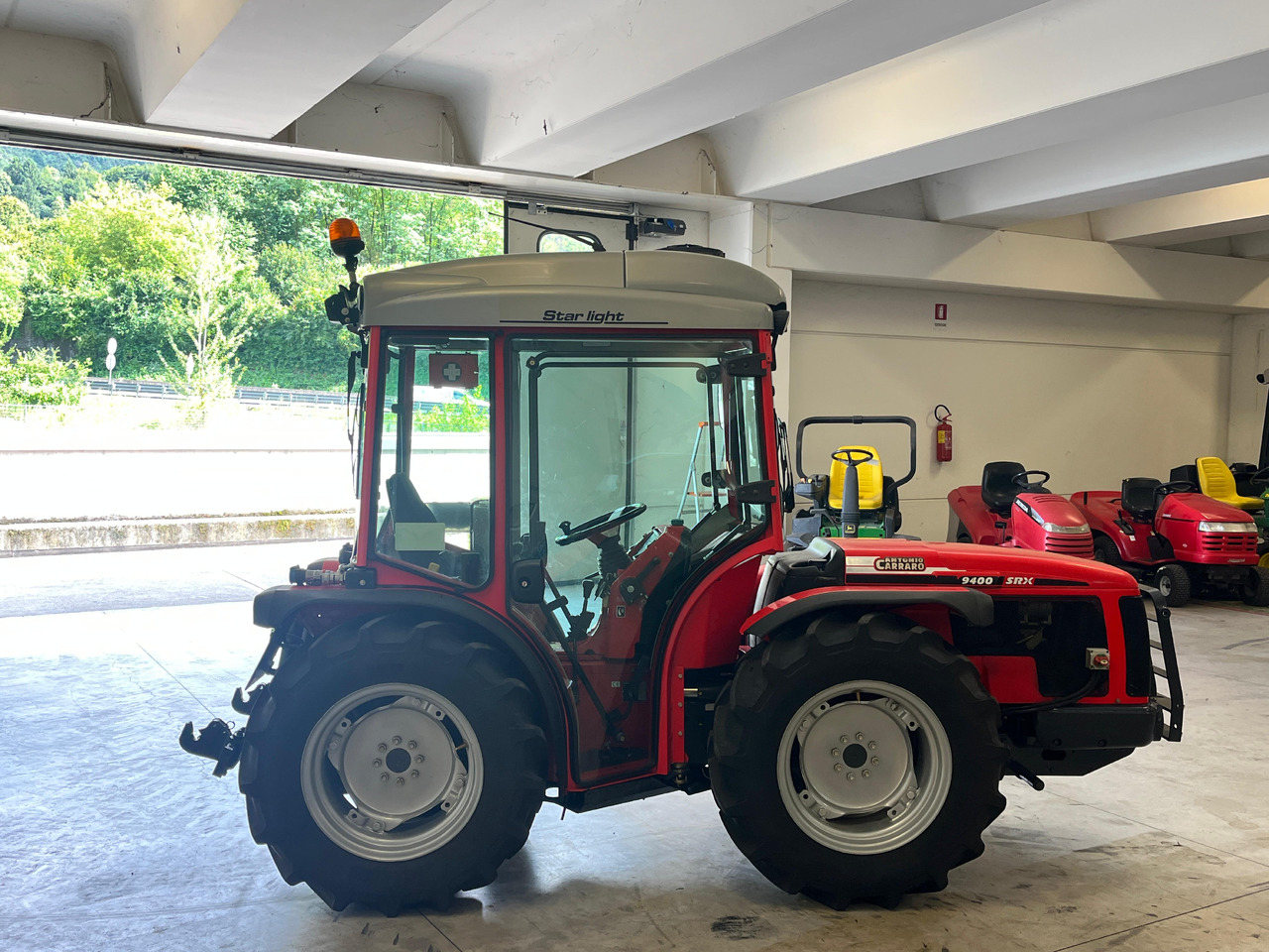 ANTONIO CARRARO SRX 9400 - Трактор: снимка 3 ANTONIO CARRARO SRX 9400 - Трактор: снимка 3