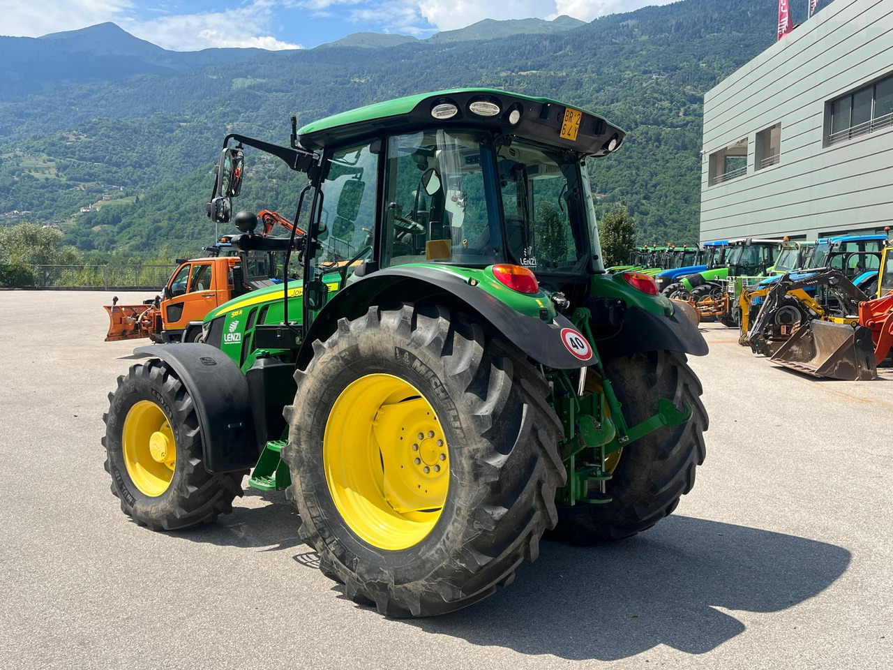 Трактор JOHN DEERE 5115R: снимка 11