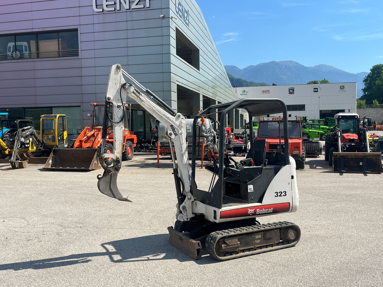 MINIESCAVATORE BOBCAT 323 - Мини багер: снимка 1 MINIESCAVATORE BOBCAT 323 - Мини багер: снимка 1