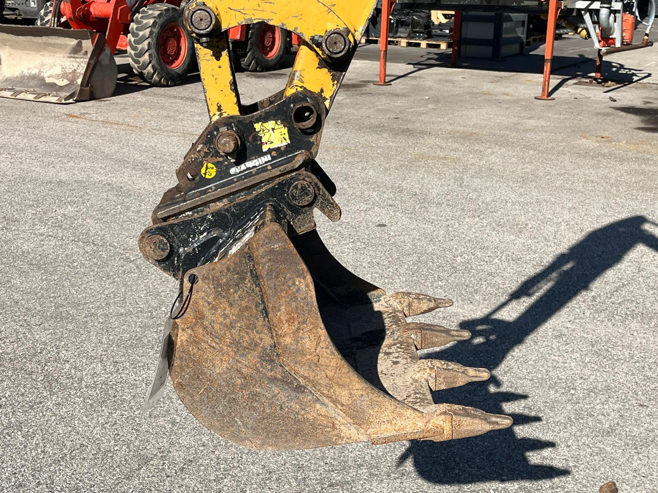 Мини багер MINIESCAVATORE CAT 301.7 CR: снимка 9 Мини багер MINIESCAVATORE CAT 301.7 CR: снимка 9