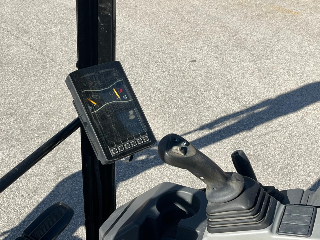 Мини багер MINIESCAVATORE CAT 301.7 CR: снимка 10 Мини багер MINIESCAVATORE CAT 301.7 CR: снимка 10