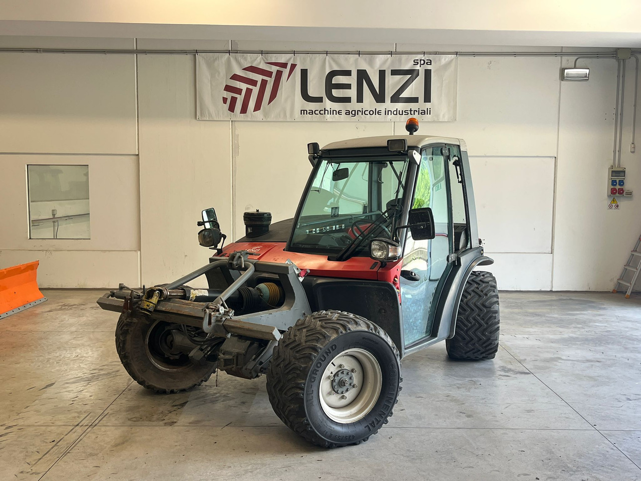 TRATTORE AEBI TT 270 - Трактор: снимка 1 TRATTORE AEBI TT 270 - Трактор: снимка 1