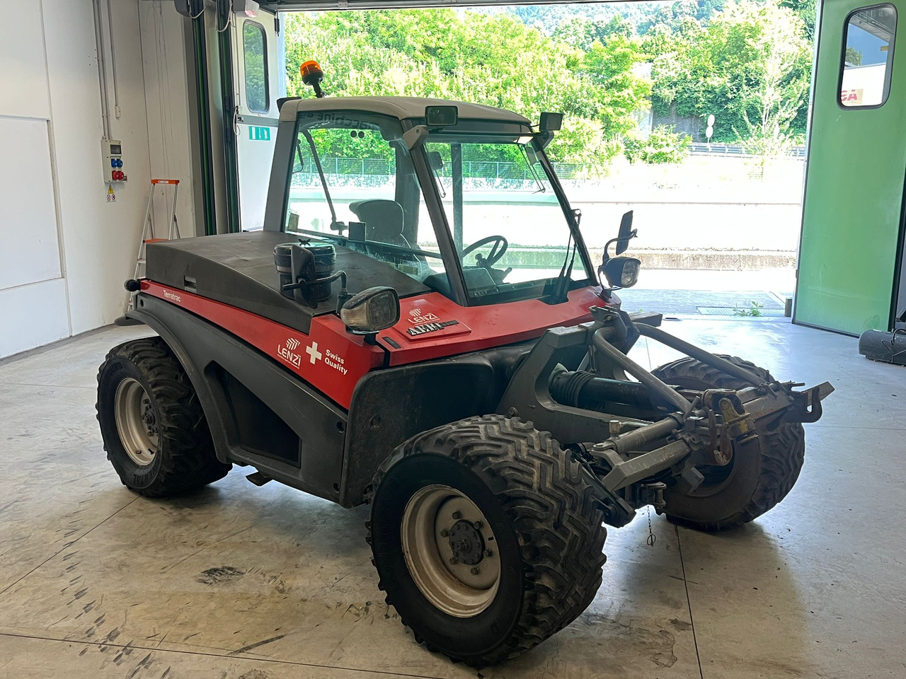 TRATTORE AEBI TT 270 - Трактор: снимка 4 TRATTORE AEBI TT 270 - Трактор: снимка 4