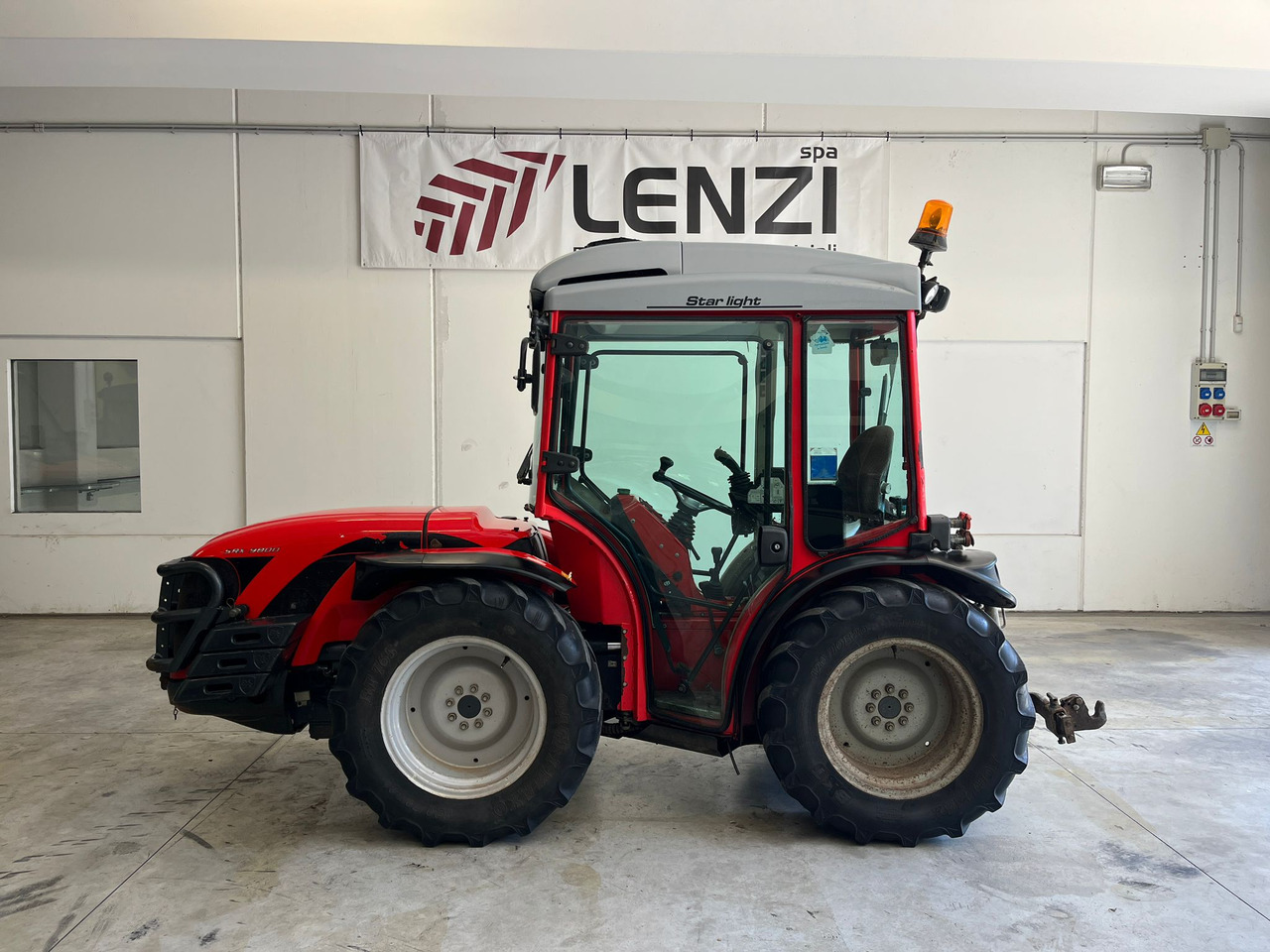 TRATTORE ANTONIO CARRARO SRX 9800 - Трактор: снимка 1 TRATTORE ANTONIO CARRARO SRX 9800 - Трактор: снимка 1