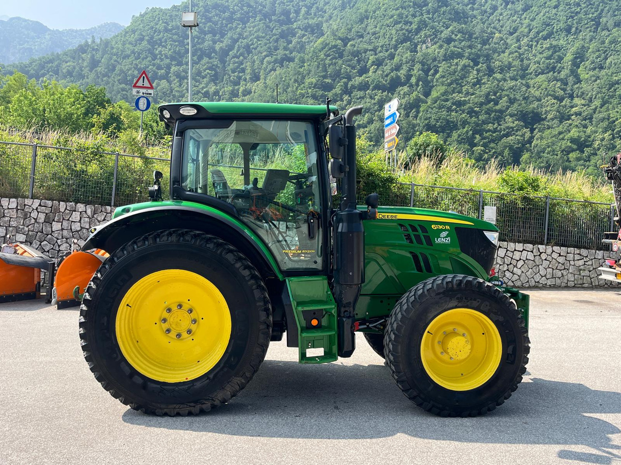 TRATTORE JOHN DEERE 6130R - Трактор: снимка 5 TRATTORE JOHN DEERE 6130R - Трактор: снимка 5
