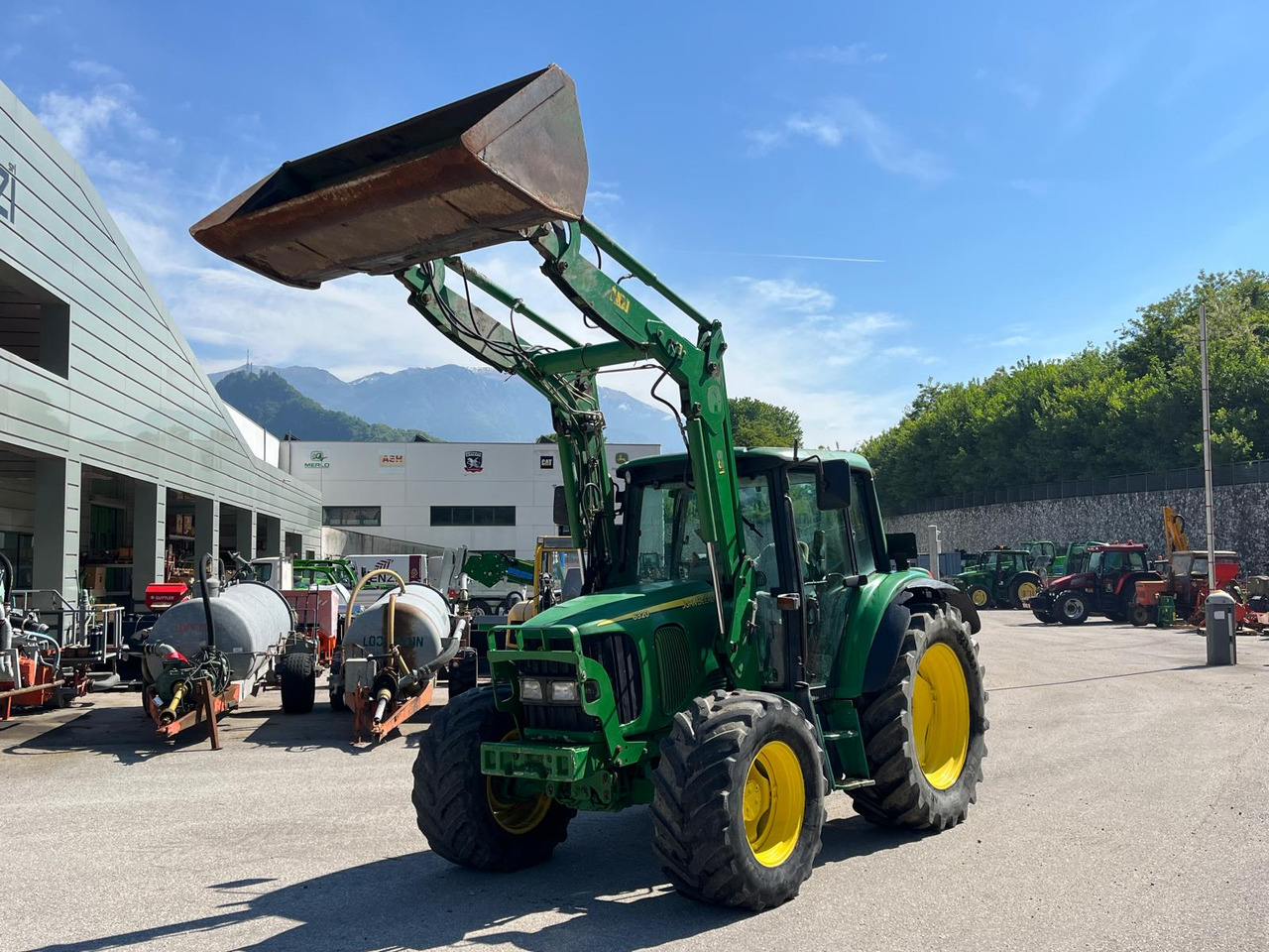 TRATTORE JOHN DEERE 6320 - Трактор: снимка 2 TRATTORE JOHN DEERE 6320 - Трактор: снимка 2
