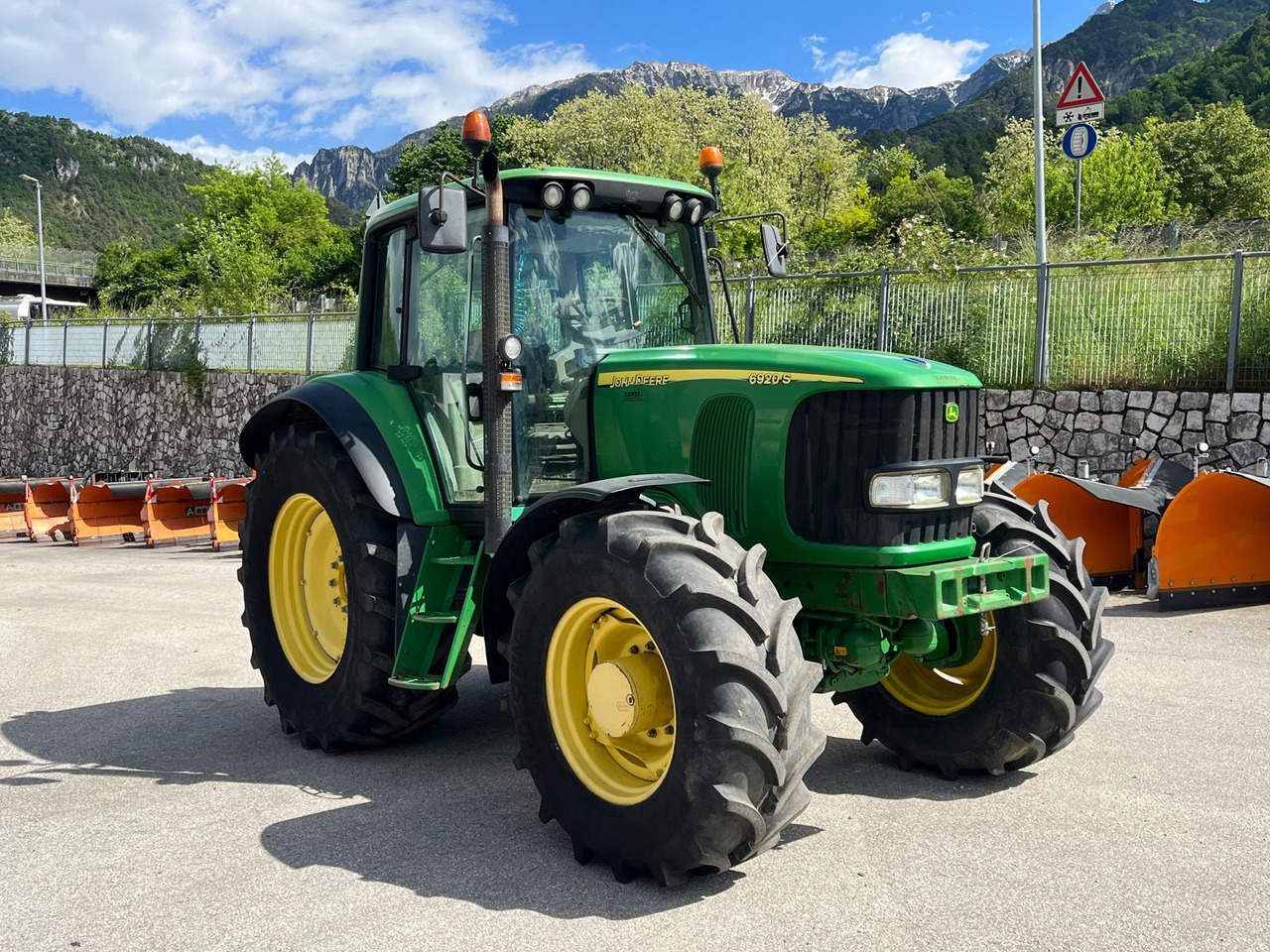 TRATTORE JOHN DEERE 6920S - Трактор: снимка 3 TRATTORE JOHN DEERE 6920S - Трактор: снимка 3