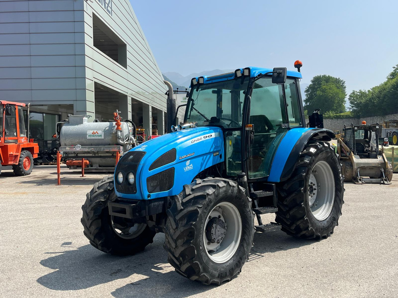 TRATTORE LANDINI GHIBLI 90 - Трактор: снимка 2 TRATTORE LANDINI GHIBLI 90 - Трактор: снимка 2