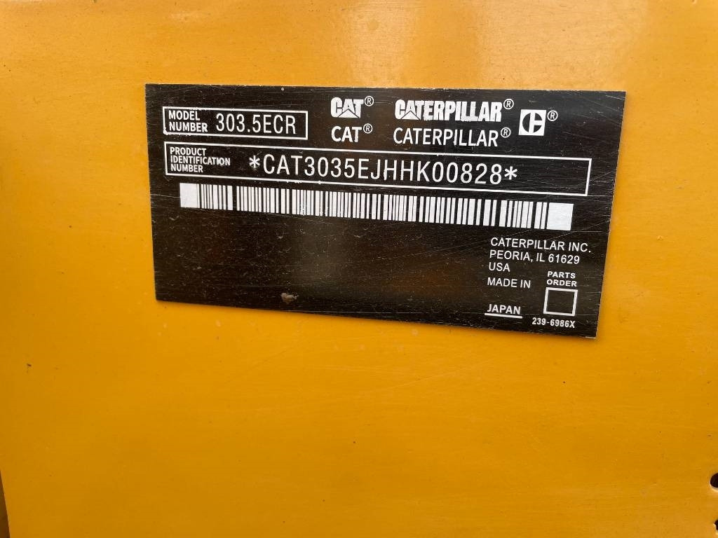CAT 303 - Мини багер: снимка 2 CAT 303 - Мини багер: снимка 2
