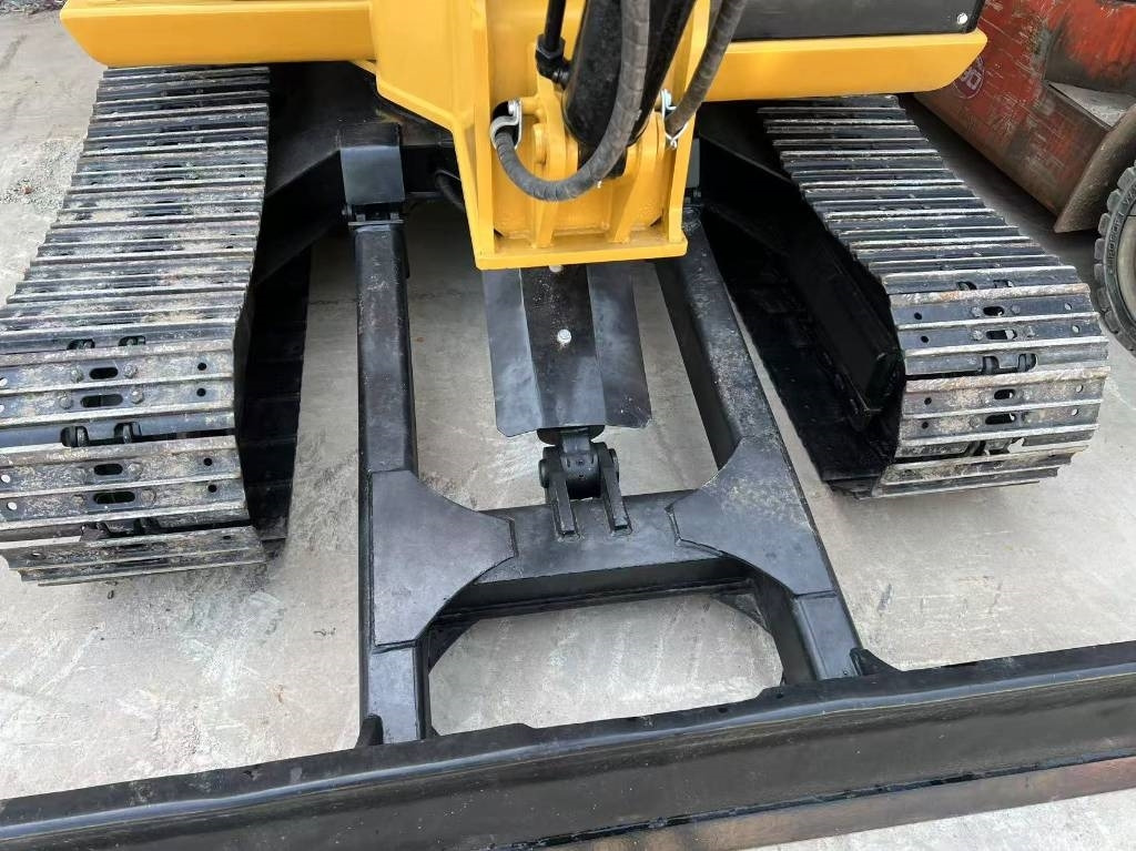 CAT 305.5 - Мини багер: снимка 5 CAT 305.5 - Мини багер: снимка 5