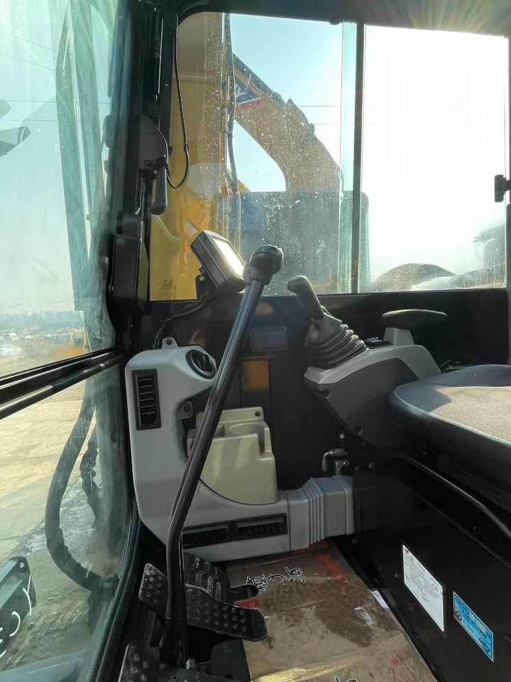 Мини багер CAT 305 C CR: снимка 9