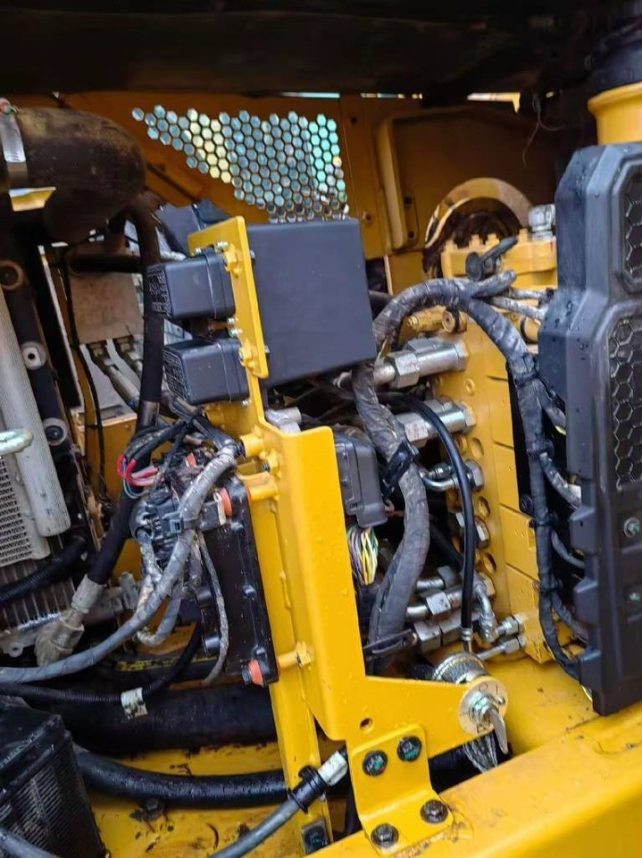 CAT 307.5 - Мини багер: снимка 2 CAT 307.5 - Мини багер: снимка 2