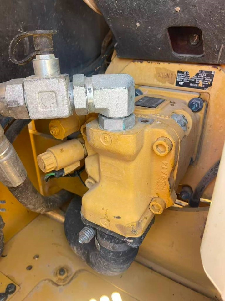 CAT 307.5 - Мини багер: снимка 5 CAT 307.5 - Мини багер: снимка 5