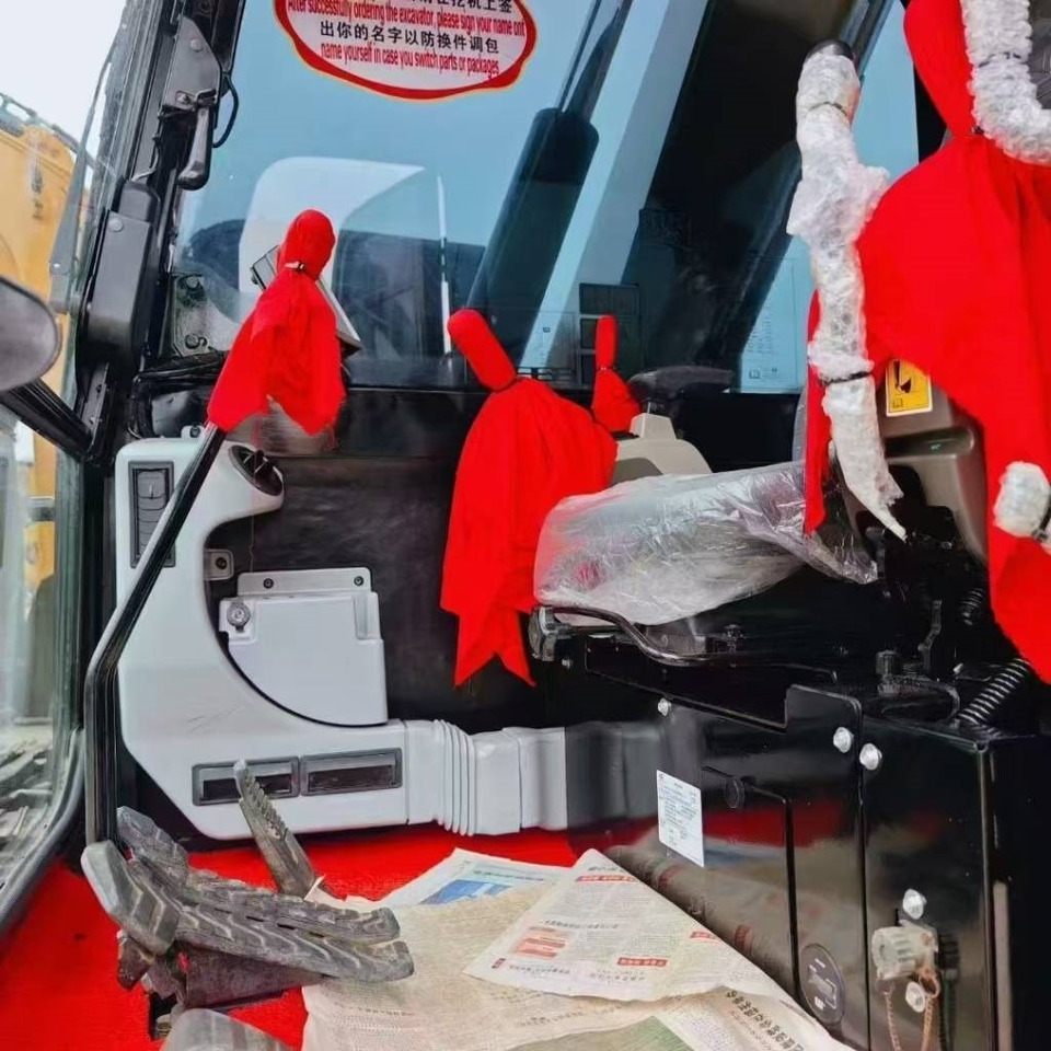 CAT 307 - Мини багер: снимка 4 CAT 307 - Мини багер: снимка 4