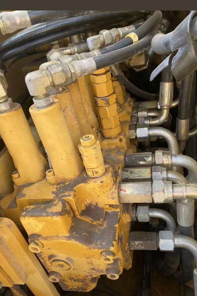 CAT 308 C - Мини багер: снимка 2 CAT 308 C - Мини багер: снимка 2