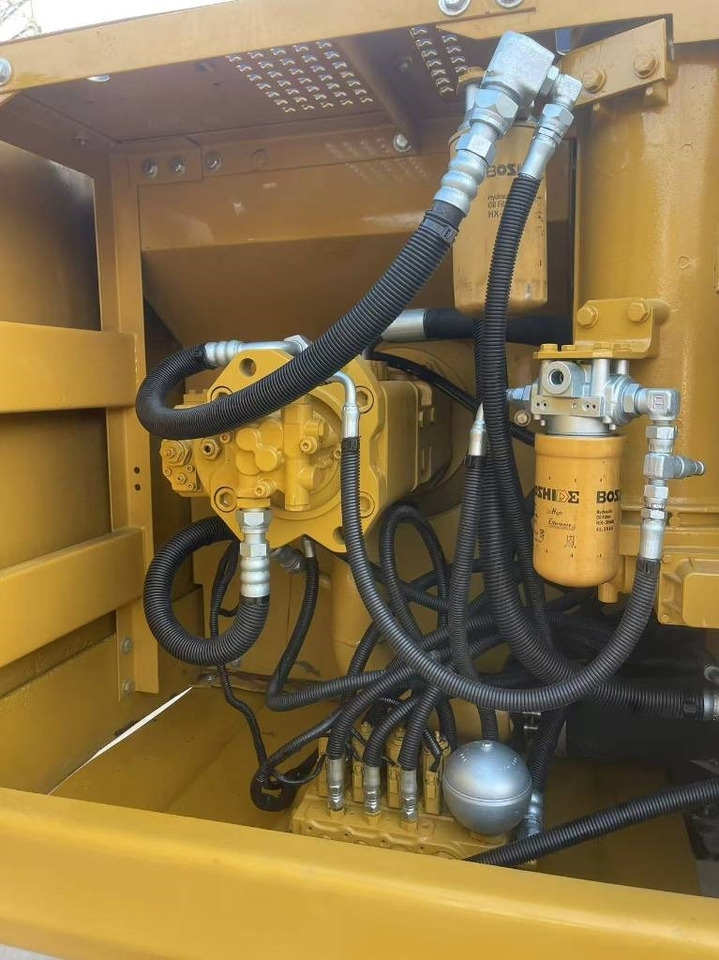 CAT 320 B  - Верижен багер: снимка 5 CAT 320 B  - Верижен багер: снимка 5