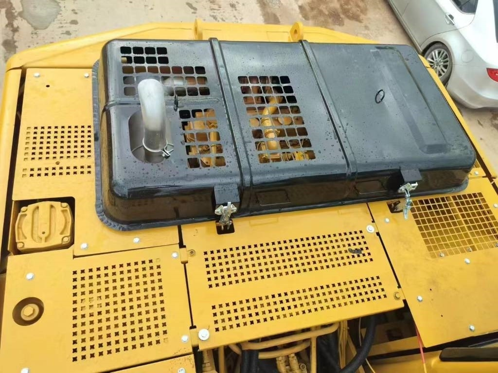 CAT 320 B L - Верижен багер: снимка 4 CAT 320 B L - Верижен багер: снимка 4
