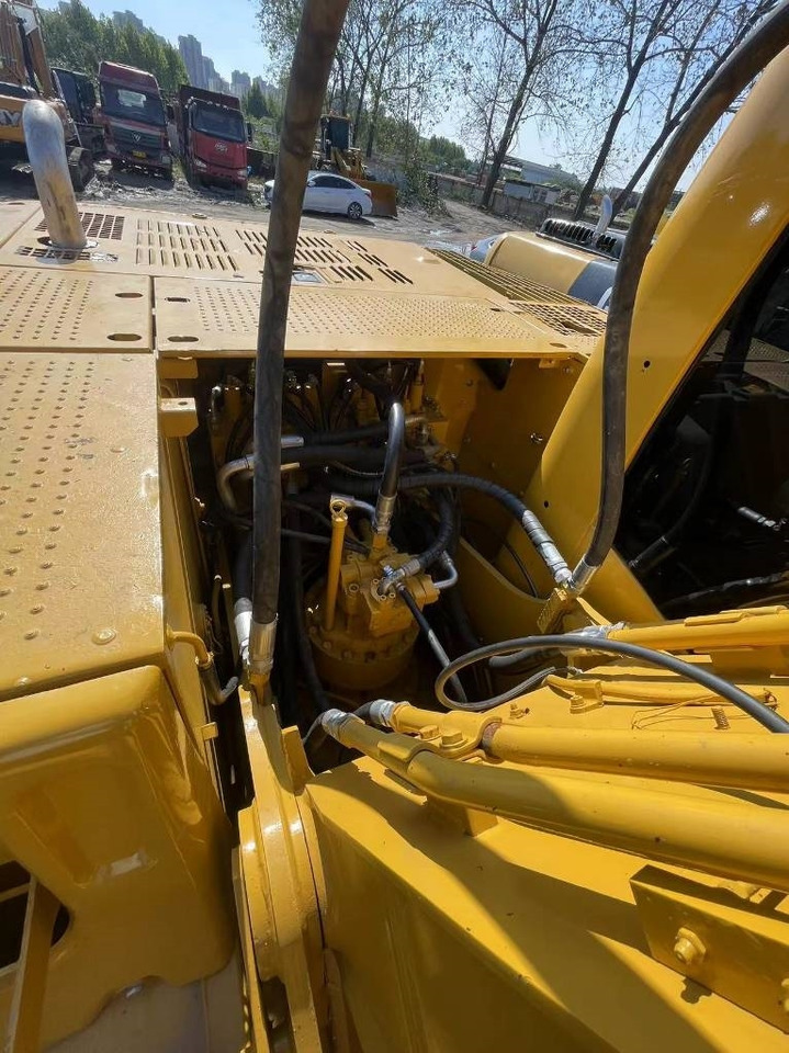 CAT 320 C  - Верижен багер: снимка 5 CAT 320 C  - Верижен багер: снимка 5