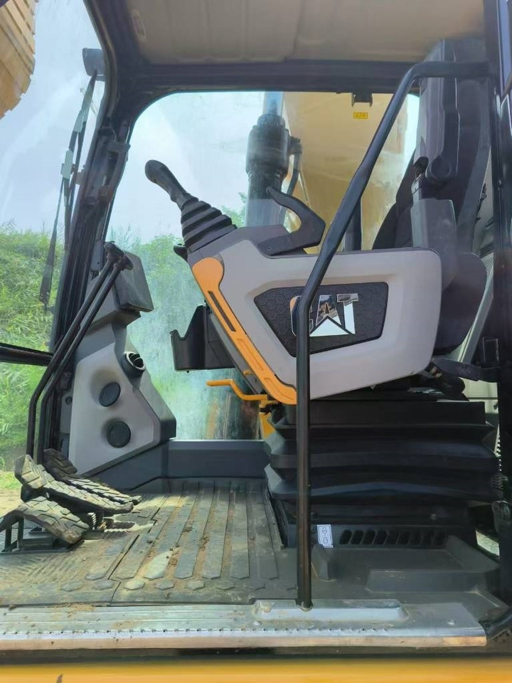 CAT 323 GC - Верижен багер: снимка 3 CAT 323 GC - Верижен багер: снимка 3
