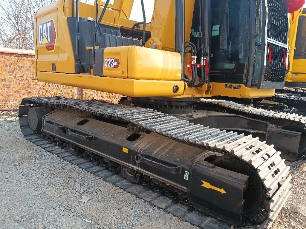 CAT 323GC - Верижен багер: снимка 4 CAT 323GC - Верижен багер: снимка 4