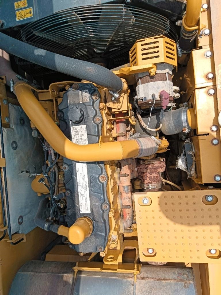 CAT 325 D - Верижен багер: снимка 5 CAT 325 D - Верижен багер: снимка 5