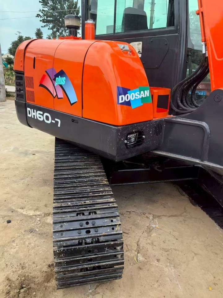 Doosan DH 60-7 - Мини багер: снимка 3 Doosan DH 60-7 - Мини багер: снимка 3