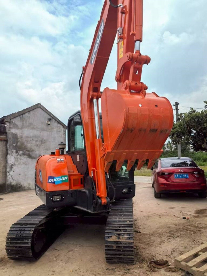 Doosan DH 60 - Мини багер: снимка 5 Doosan DH 60 - Мини багер: снимка 5