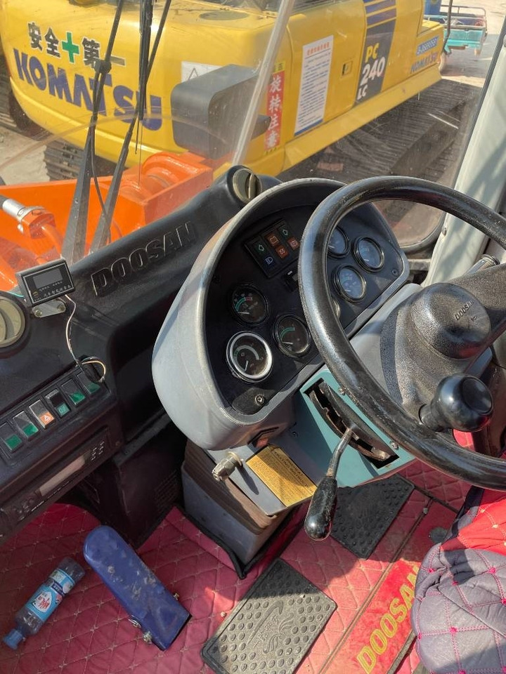 Колесен товарач Doosan DL 505: снимка 7