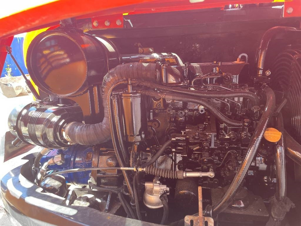 Doosan DX 60 - Верижен багер: снимка 5 Doosan DX 60 - Верижен багер: снимка 5