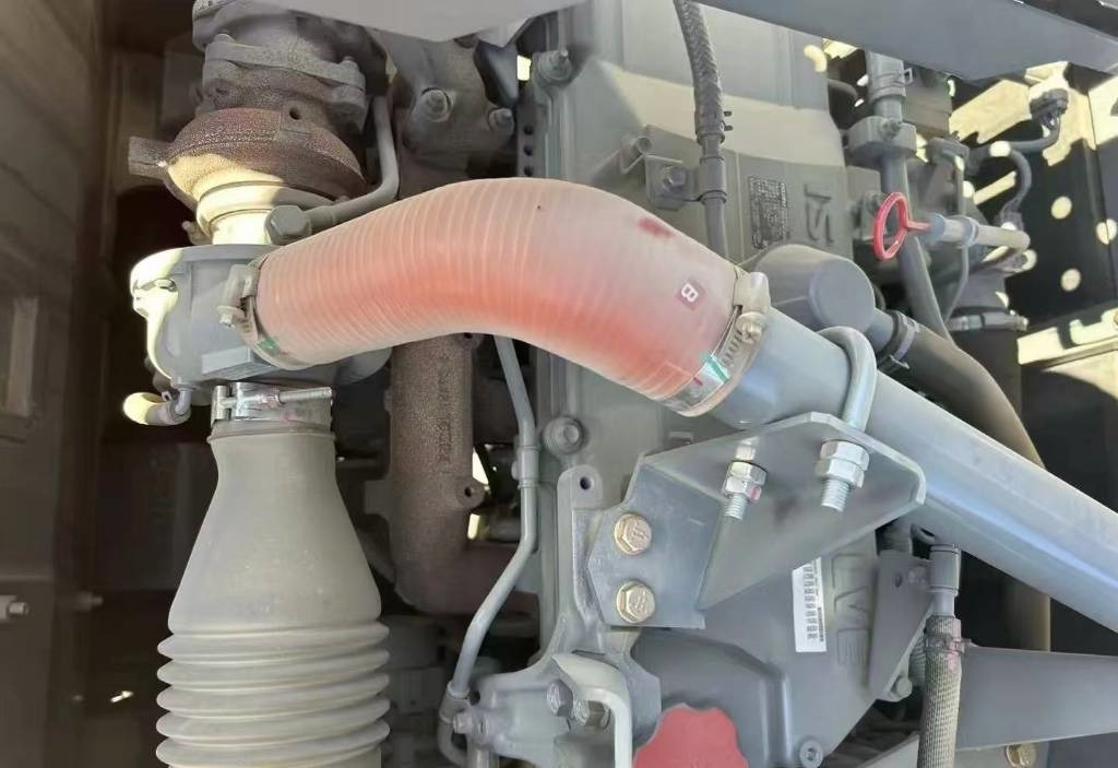 Hitachi 250 - Верижен багер: снимка 3 Hitachi 250 - Верижен багер: снимка 3