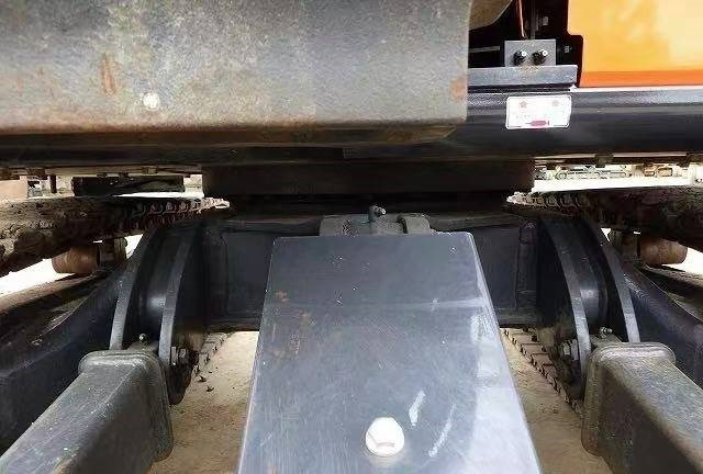 Hitachi 30 - Мини багер: снимка 4 Hitachi 30 - Мини багер: снимка 4