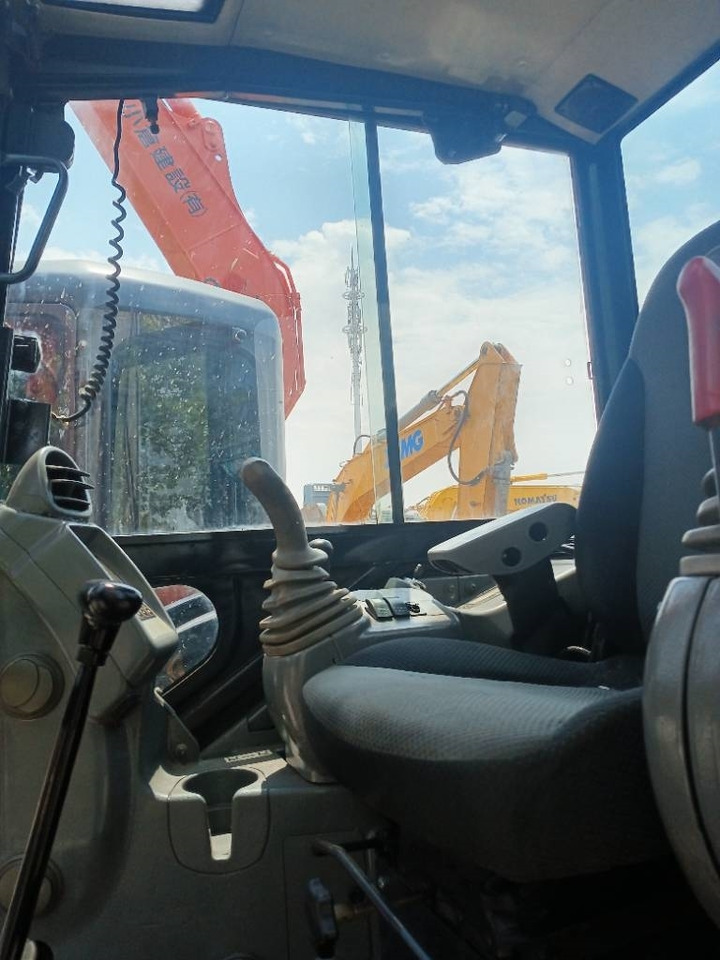 Hitachi 55 - Мини багер: снимка 5 Hitachi 55 - Мини багер: снимка 5