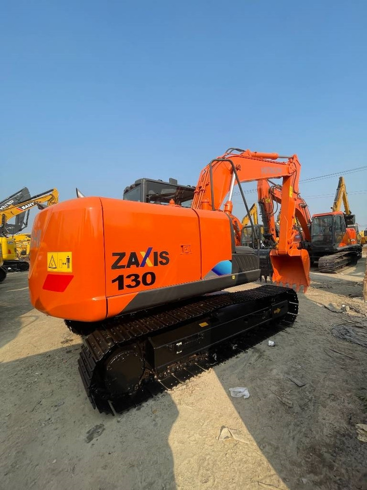 Hitachi ZX 130 H - Верижен багер: снимка 1 Hitachi ZX 130 H - Верижен багер: снимка 1
