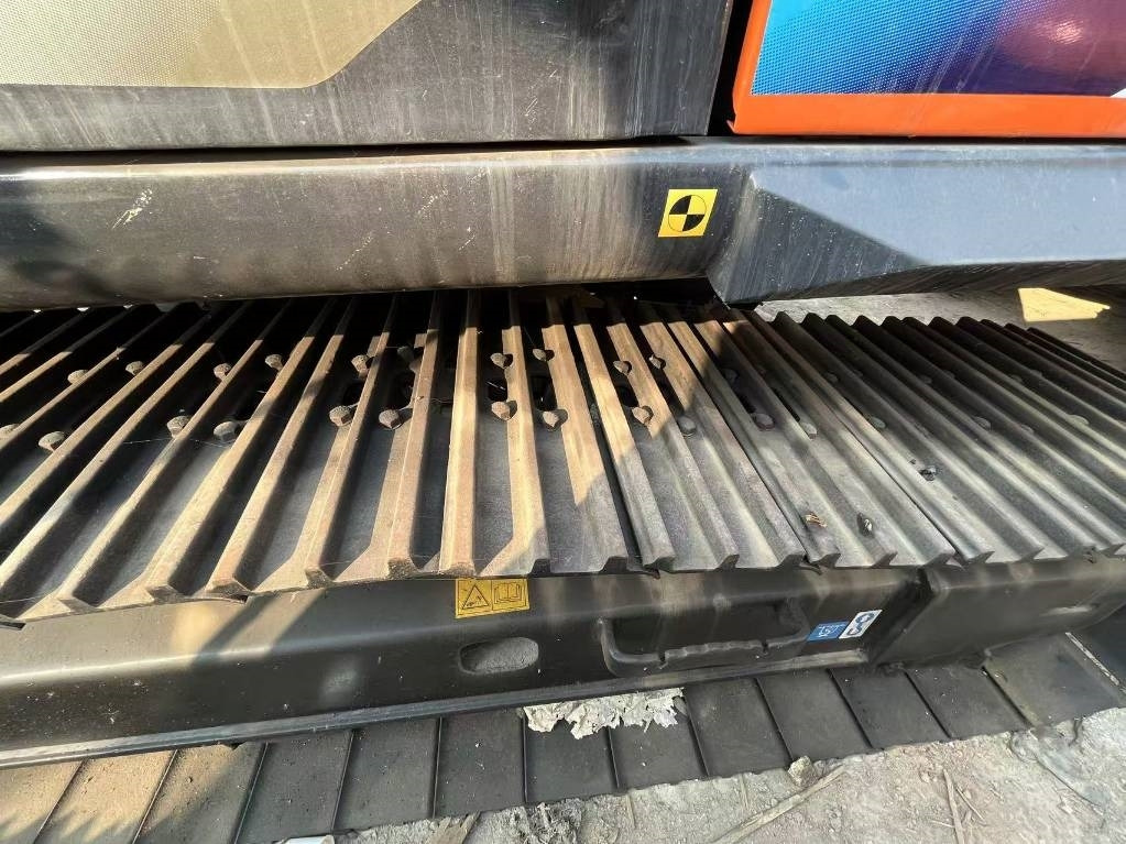 Hitachi ZX 160 - Верижен багер: снимка 5 Hitachi ZX 160 - Верижен багер: снимка 5