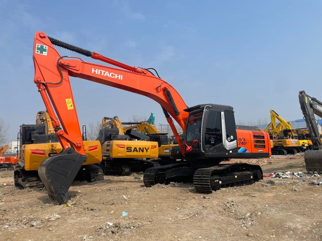 Hitachi ZX 240 - Верижен багер: снимка 4 Hitachi ZX 240 - Верижен багер: снимка 4