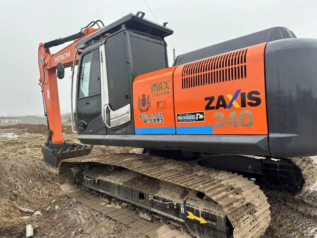 Hitachi ZX 240 - Верижен багер: снимка 2 Hitachi ZX 240 - Верижен багер: снимка 2