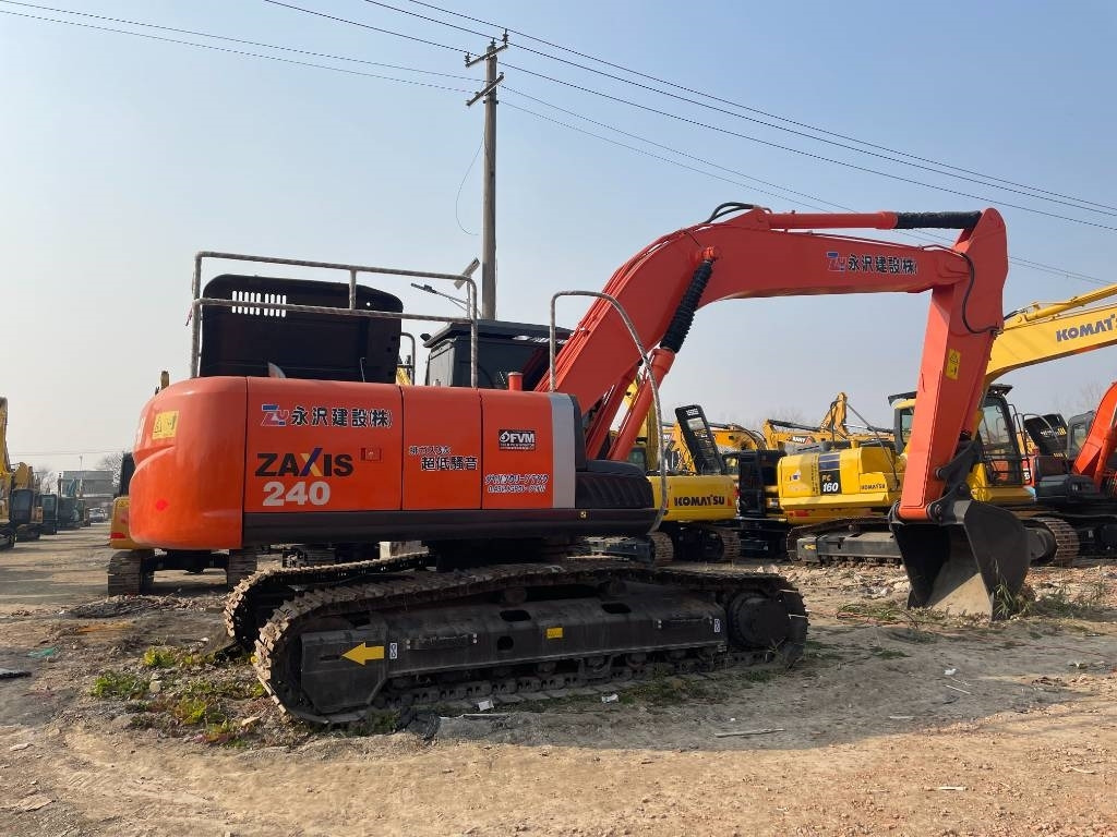 Hitachi ZX 240 - Верижен багер: снимка 5 Hitachi ZX 240 - Верижен багер: снимка 5