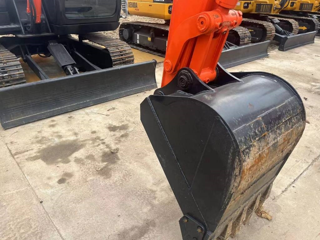 Мини багер Hitachi ZX 60: снимка 13 Мини багер Hitachi ZX 60: снимка 13