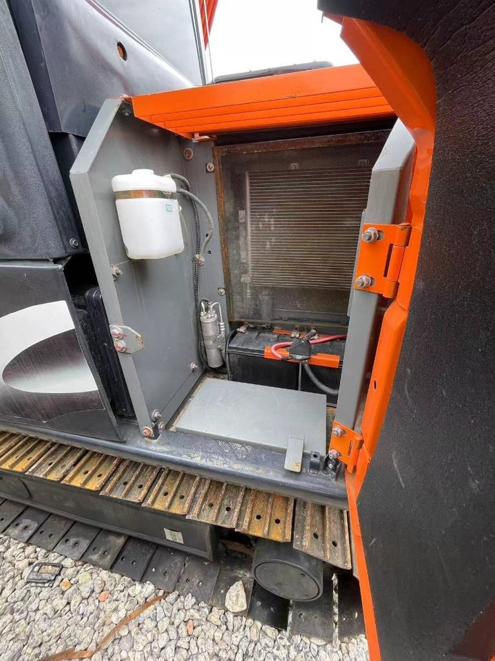 Мини багер Hitachi ZX 70: снимка 7