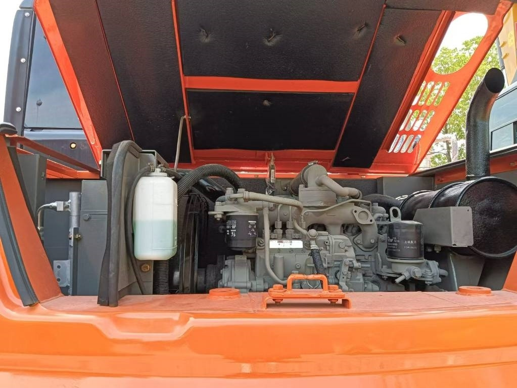 Hitachi ZX 70  - Мини багер: снимка 3 Hitachi ZX 70  - Мини багер: снимка 3