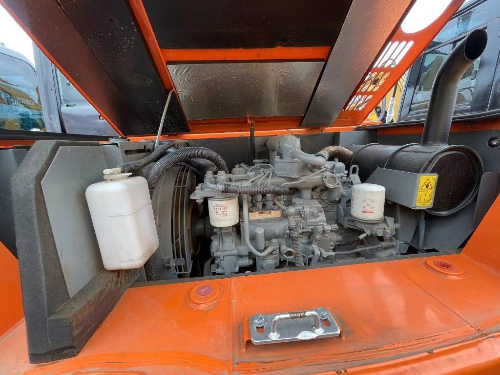 Мини багер Hitachi ZX 70: снимка 6