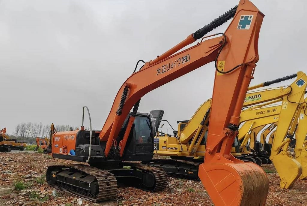 Hitachi Zaxis 200 LC - Мини багер: снимка 1 Hitachi Zaxis 200 LC - Мини багер: снимка 1